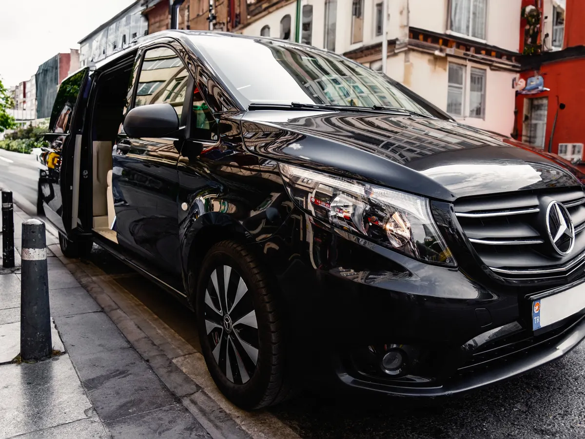 Luchthaventransfer en accommodatie